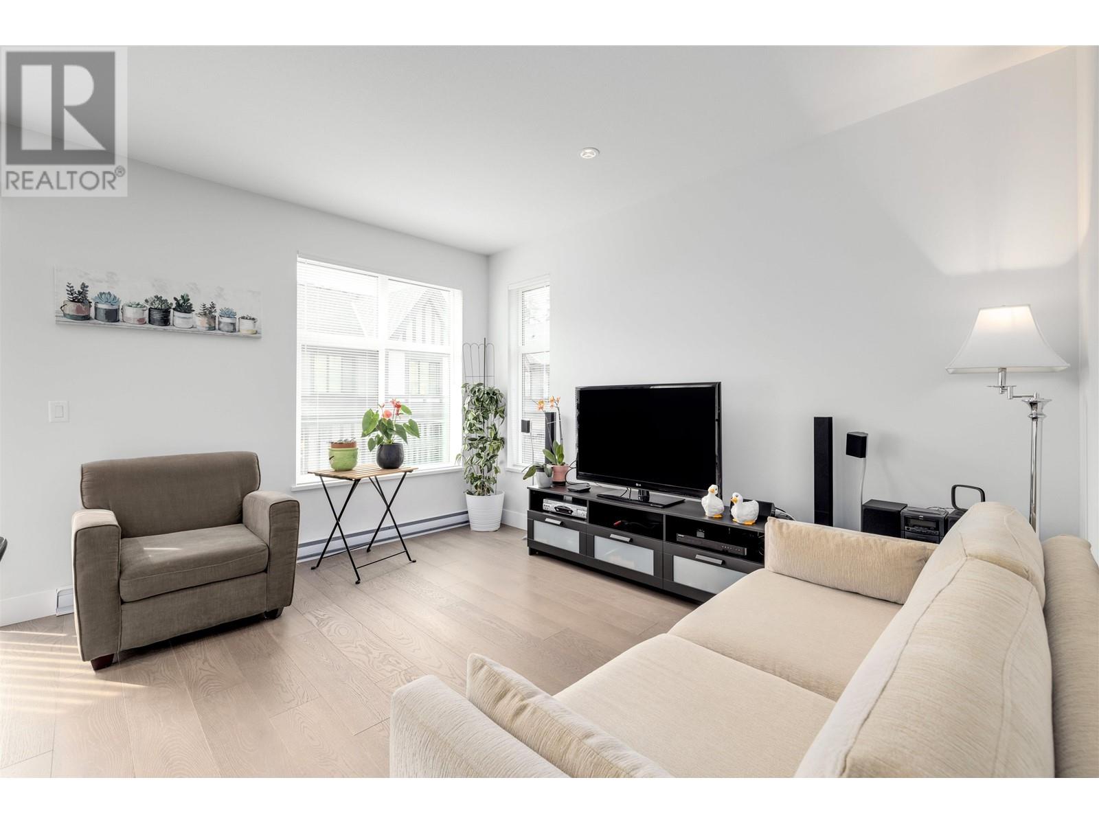 Photo 10 of 6 3306 Princeton Avenue, Coquitlam BC