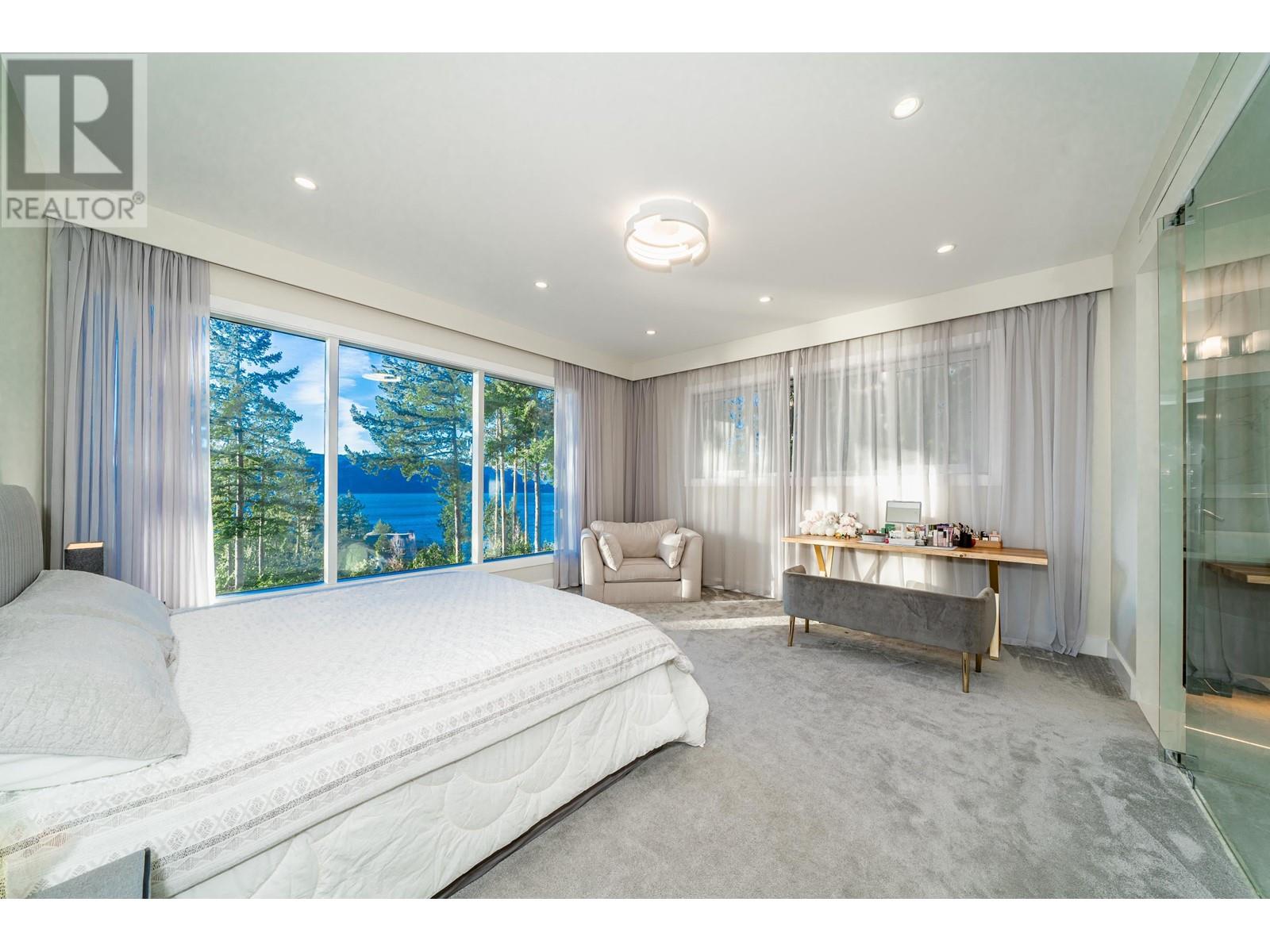 5290 GULF PLACE, West Vancouver