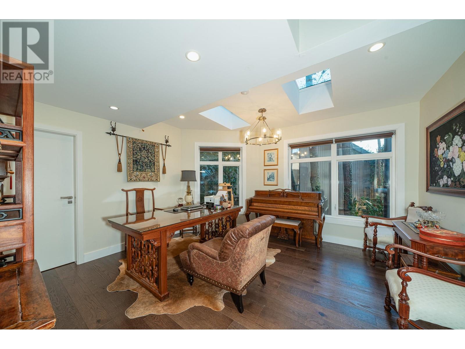 5290 GULF PLACE, West Vancouver