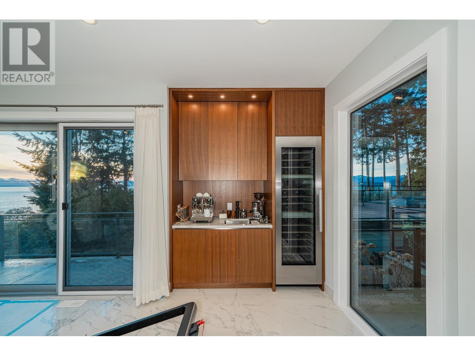 5290 GULF PLACE, West Vancouver