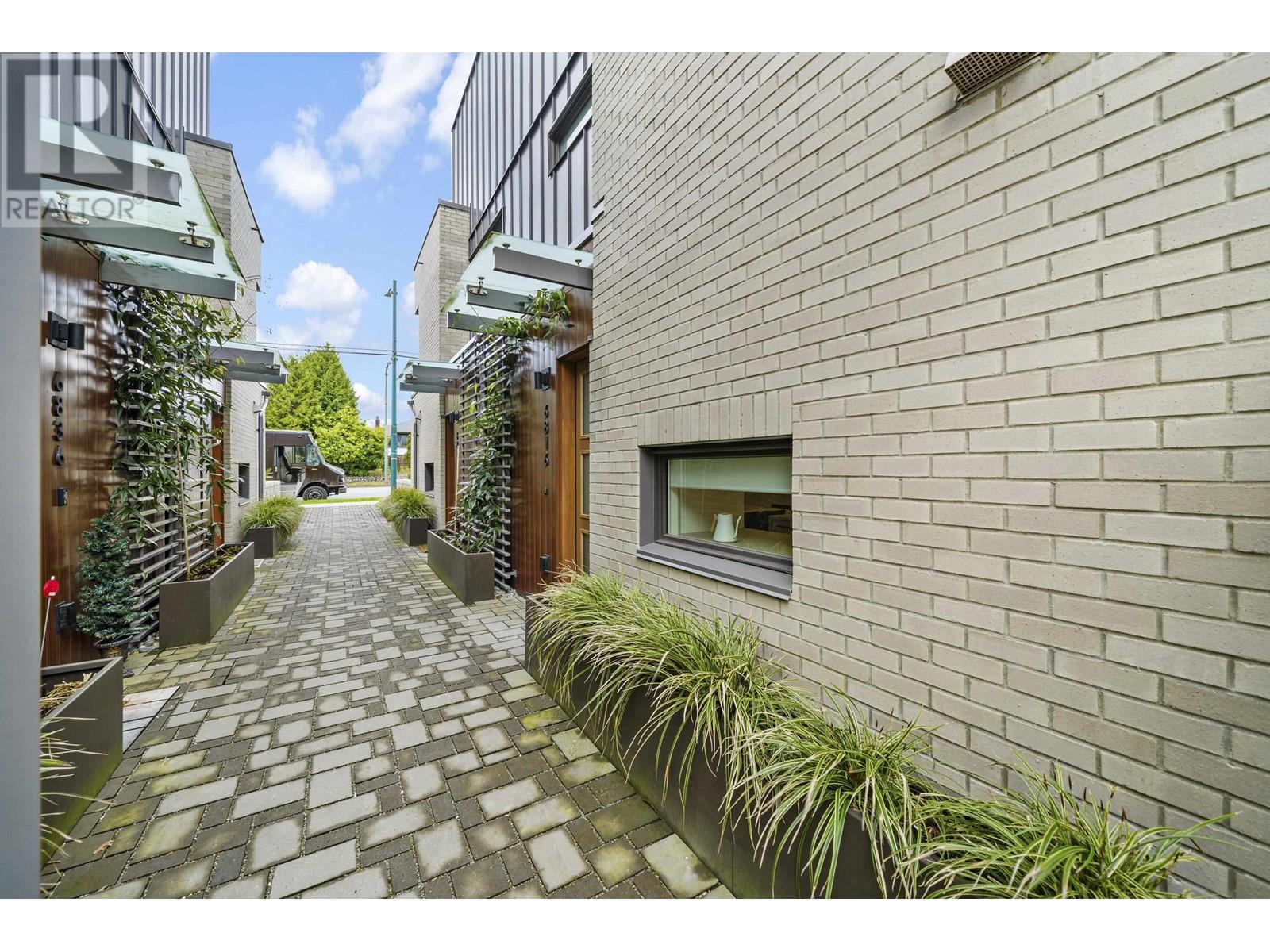 6816 OAK STREET, Vancouver real estate listing R2993027