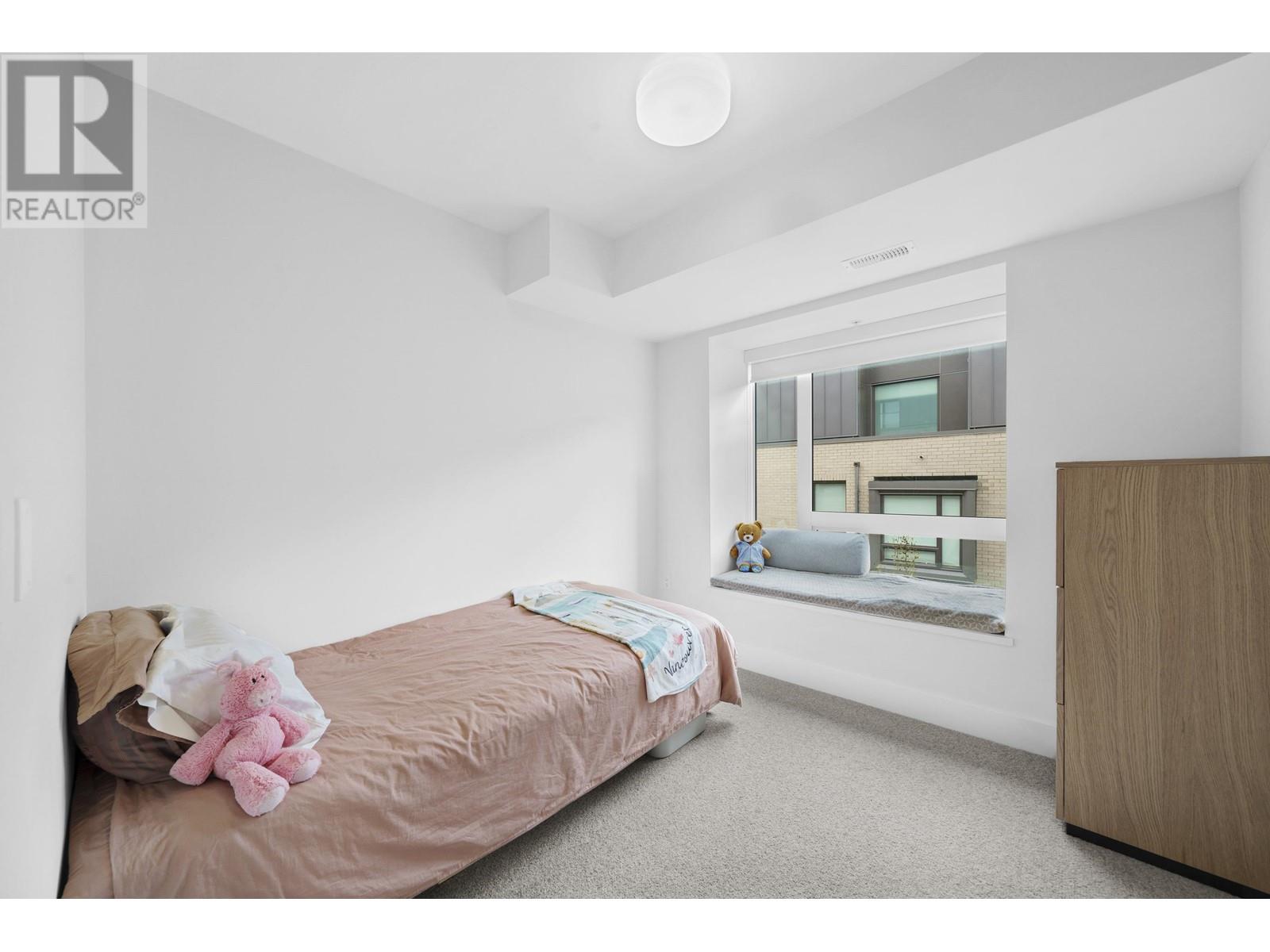 6816 OAK STREET, Vancouver real estate listing R2993027