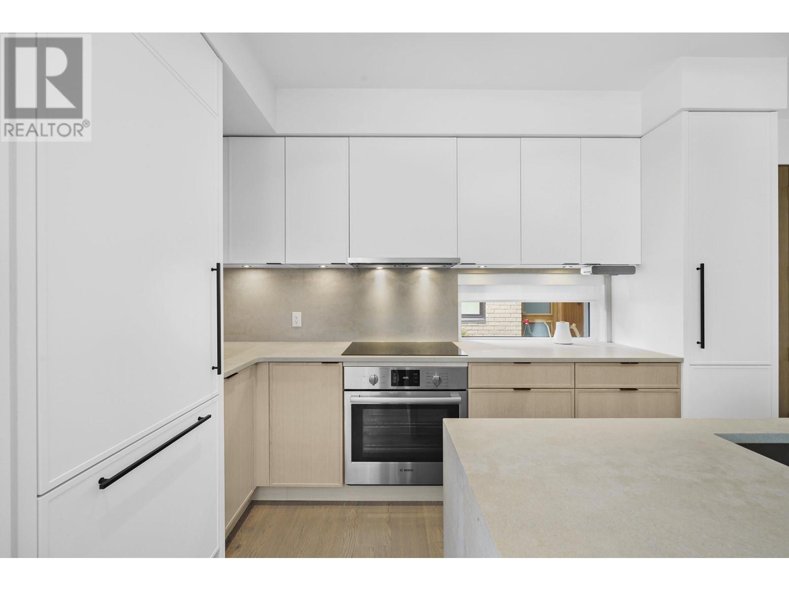 6816 OAK STREET, Vancouver real estate listing R2993027