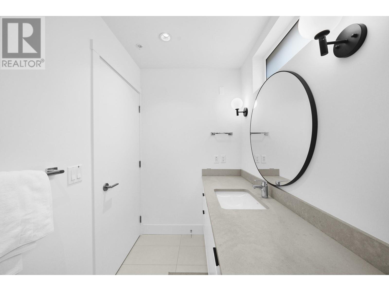 6816 OAK STREET, Vancouver real estate listing R2993027