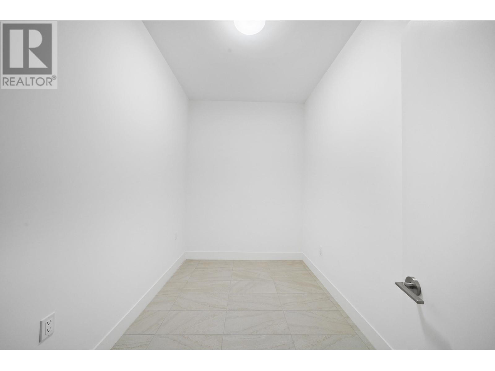 6816 OAK STREET, Vancouver real estate listing R2993027