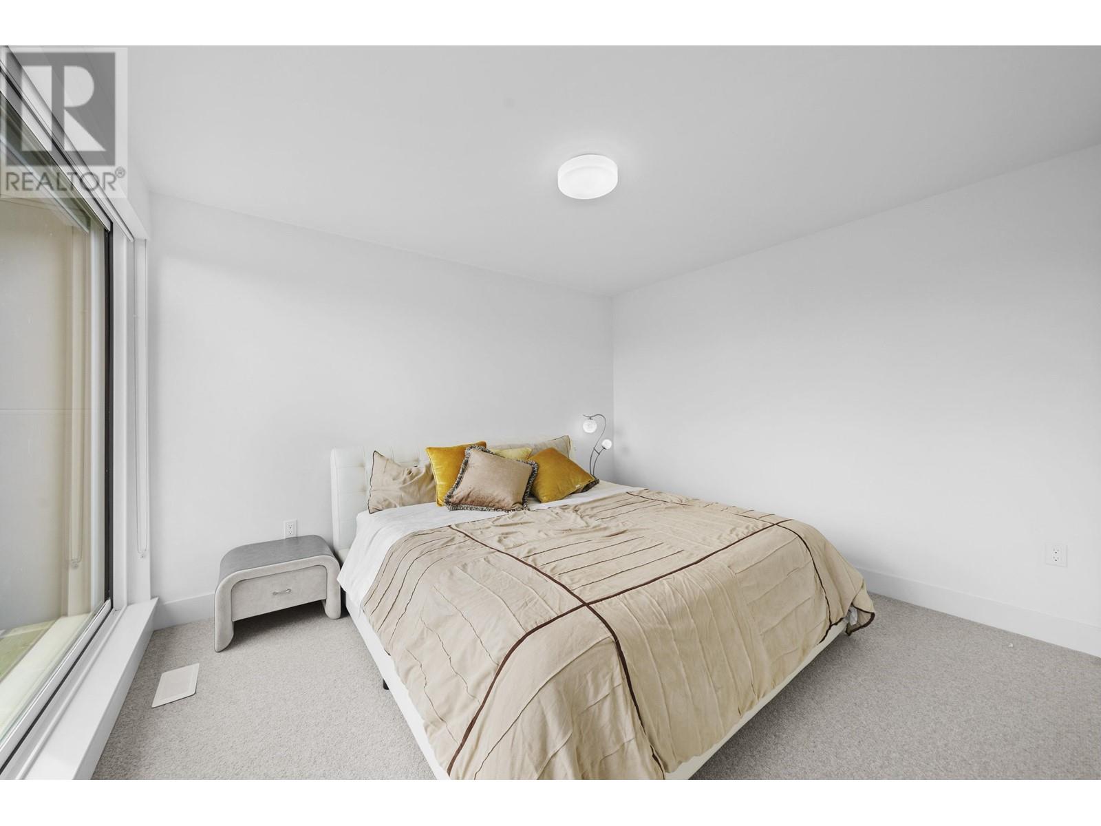 6816 OAK STREET, Vancouver real estate listing R2993027