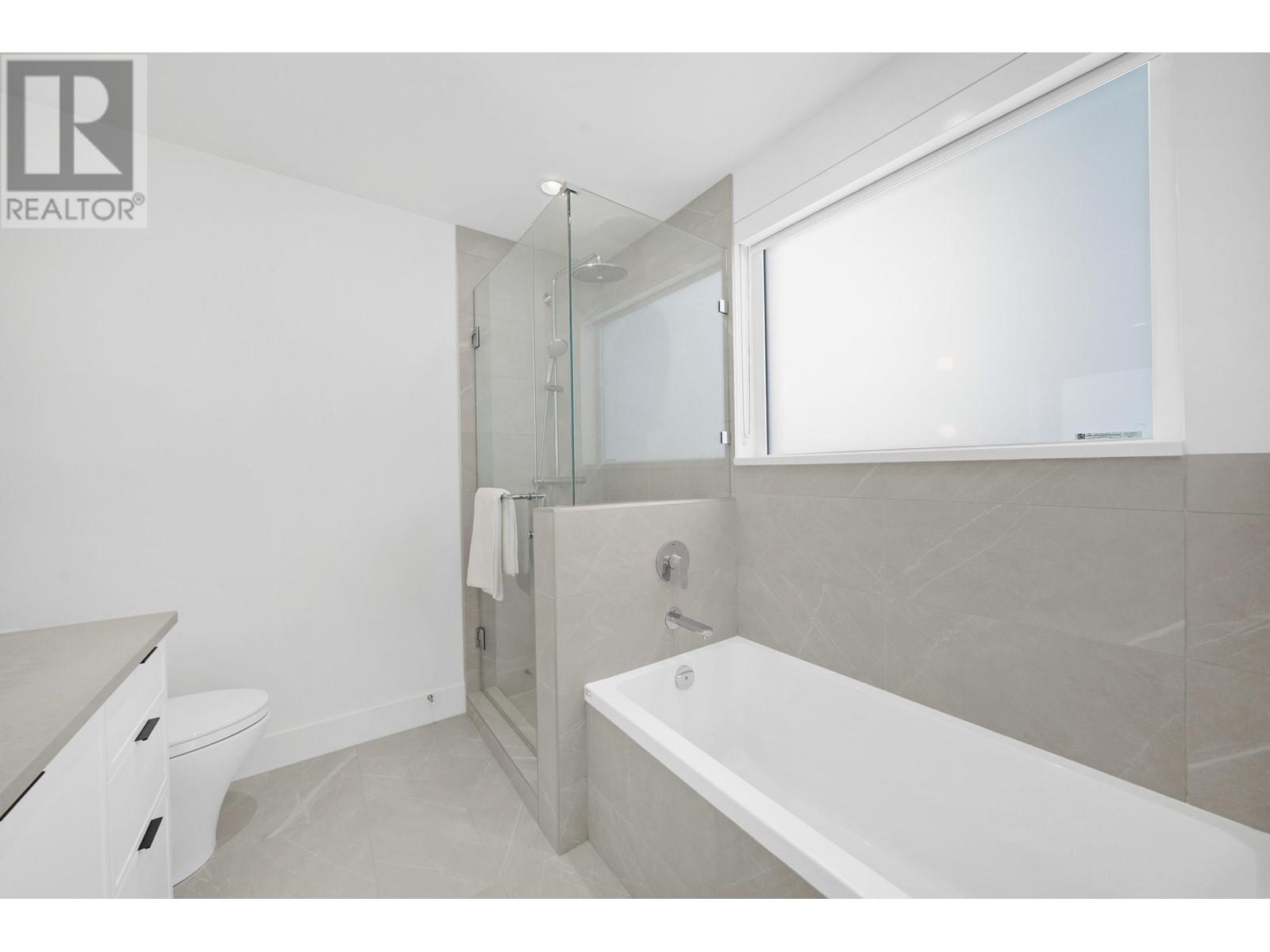 6816 OAK STREET, Vancouver real estate listing R2993027
