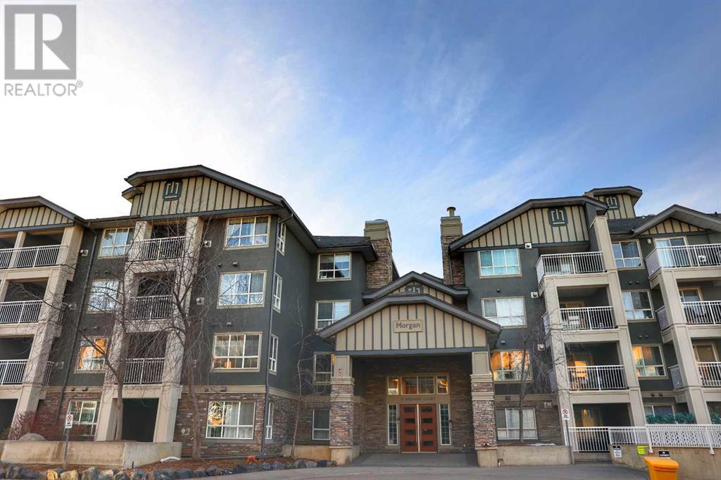 Single Family House for Sale in   Richard Court SW Lincoln Park Calgary 