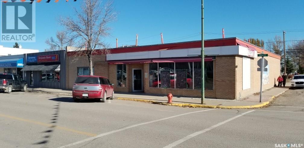 Photo 3 of 302 Main Street, Rosetown SK