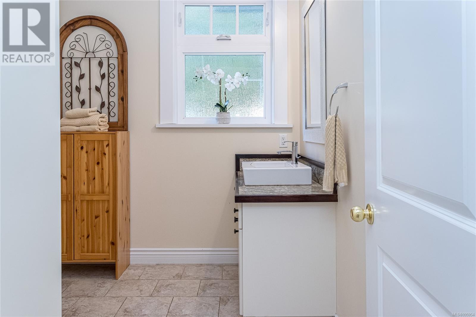 Photo 16 of 5315 Gainsberg Rd, Bowser BC