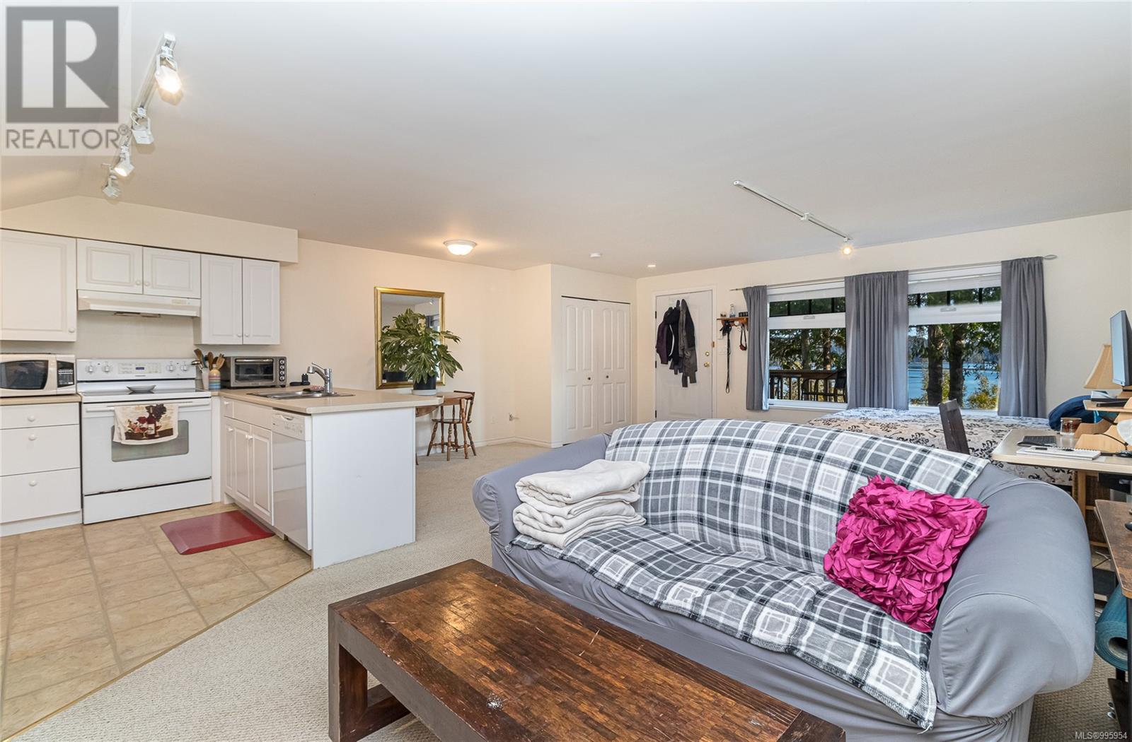 Photo 24 of 5315 Gainsberg Rd, Bowser BC