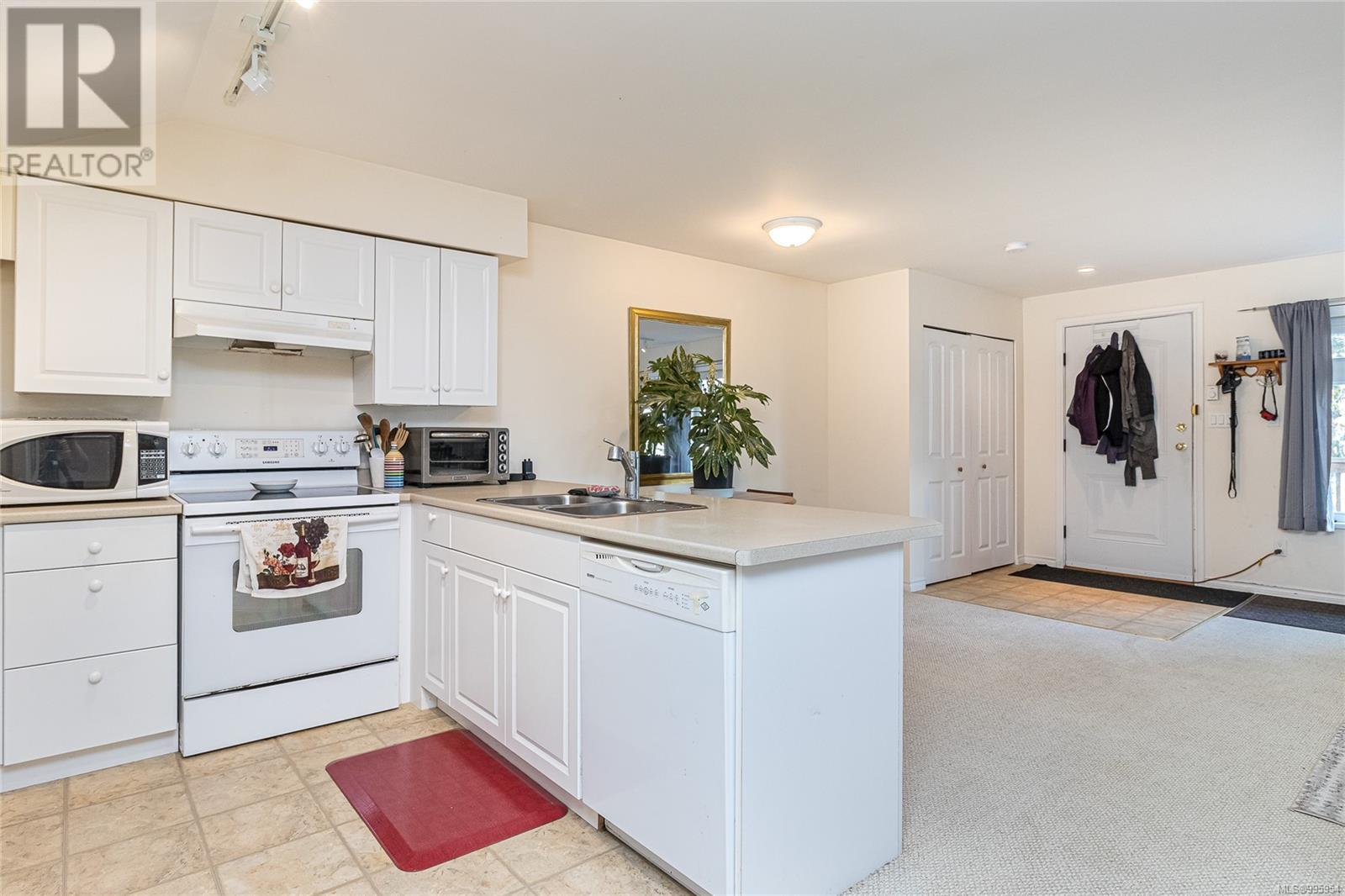 Photo 3 of 5315 Gainsberg Rd, Bowser BC