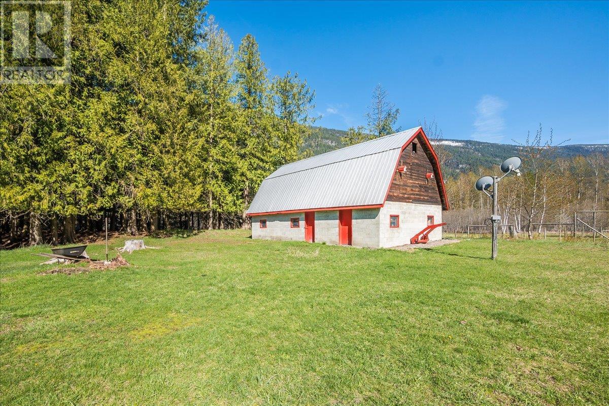 3006 Highway 6 Highway, Slocan Park