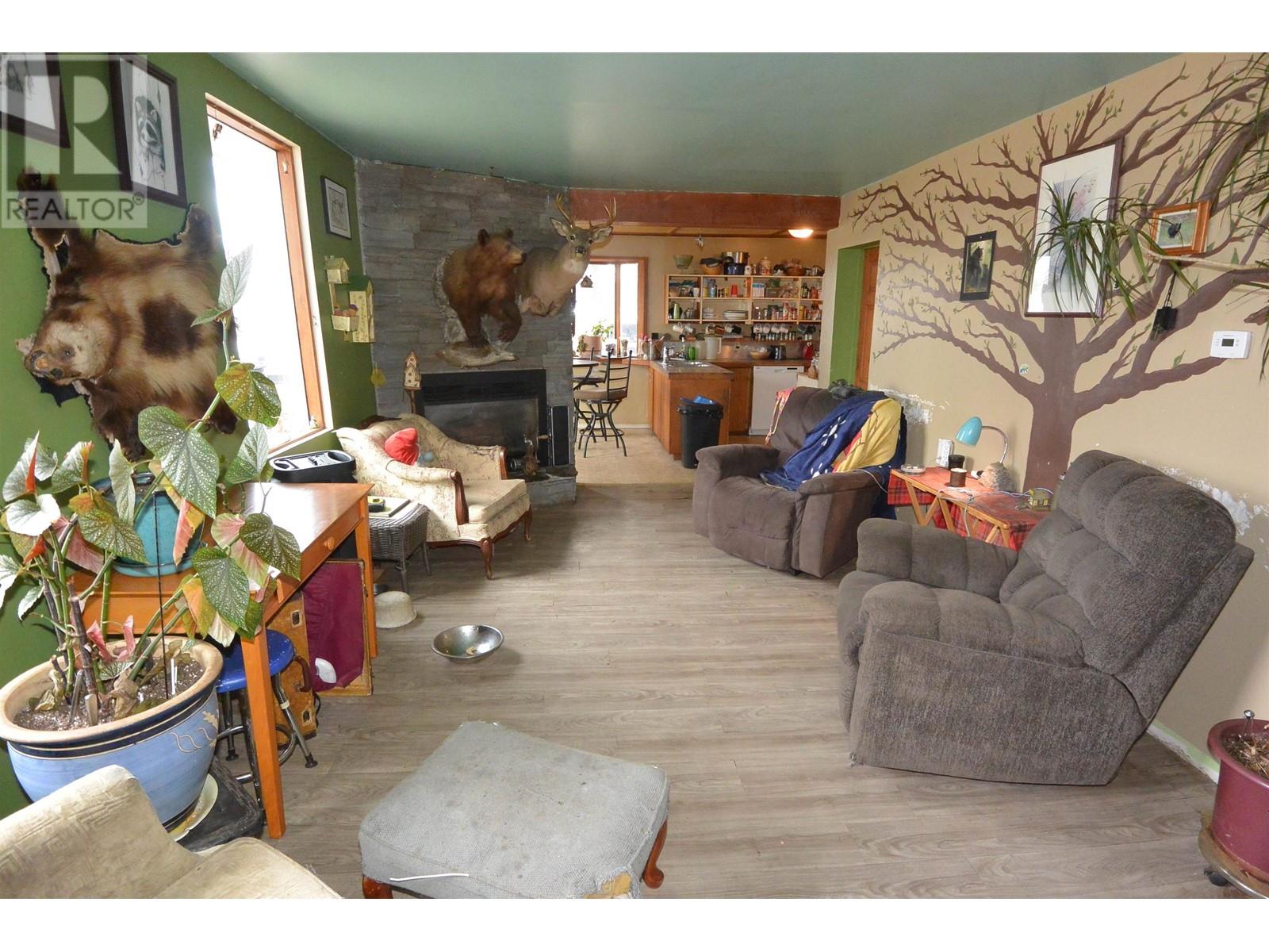 3305 ALFRED AVENUE, Smithers