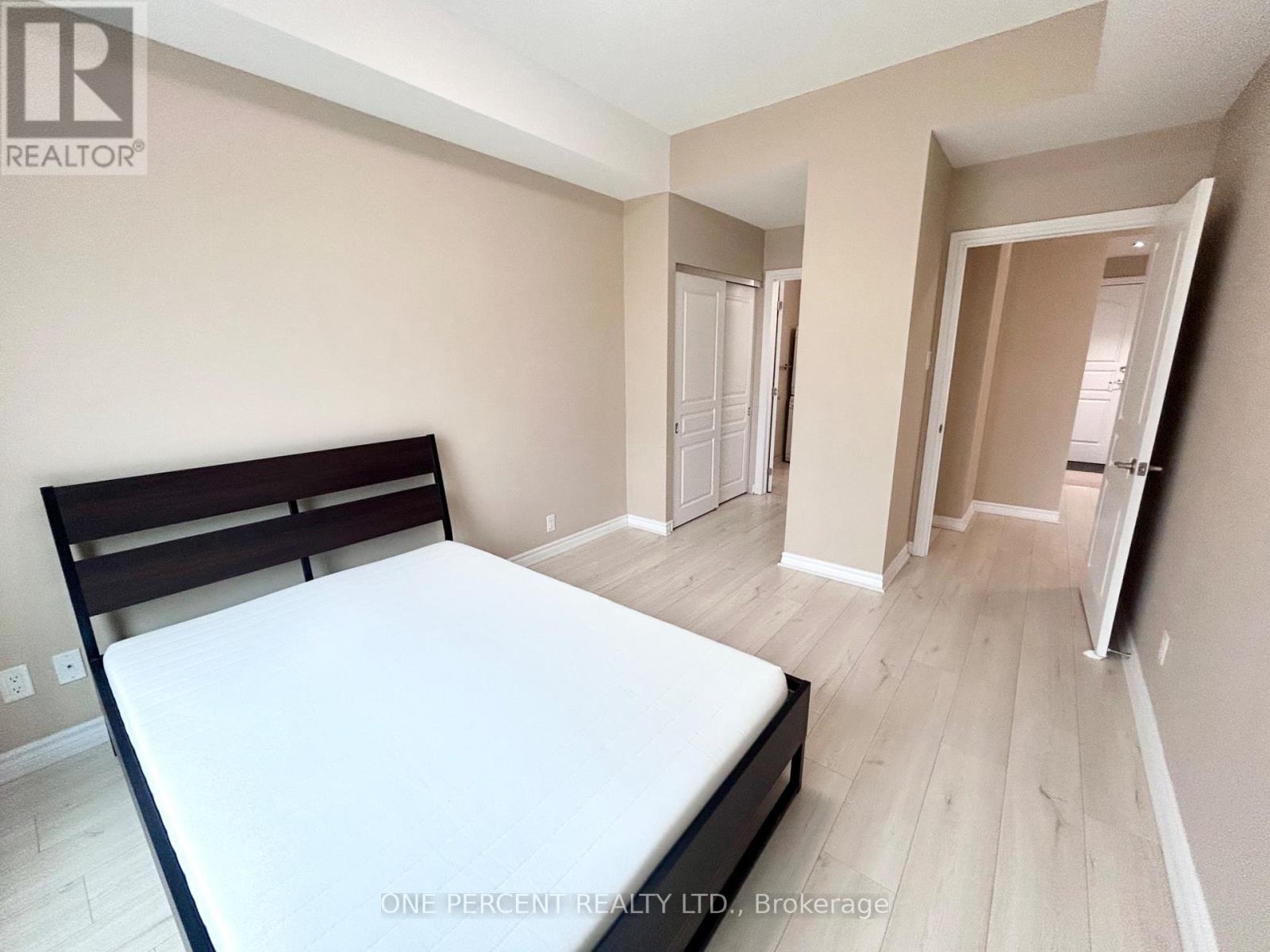 Photo 17 of 201 100 Roger Guindon Avenue, Ottawa ON