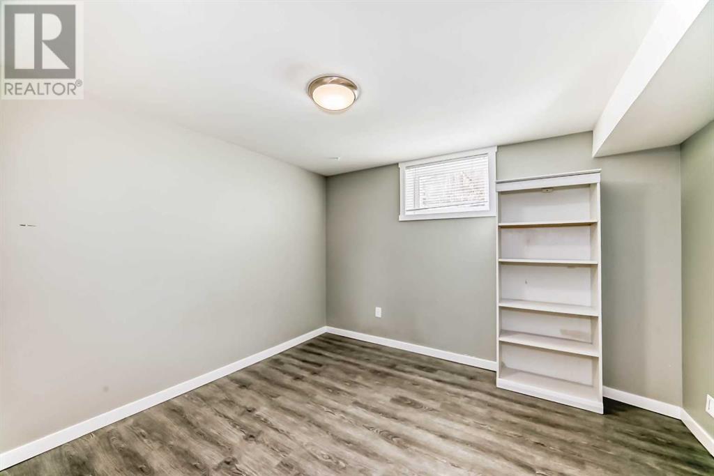 Single Family House Bungalow for Sale in  Glenmount Crescent SW Glendale Calgary 