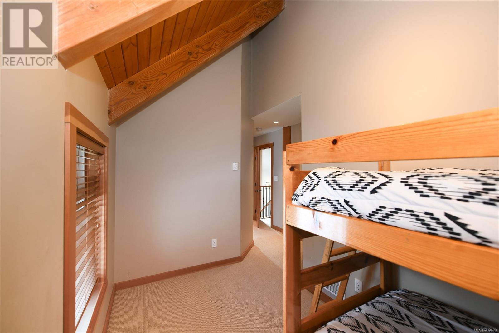 570 Arrowsmith Ridge, Courtenay real estate listing 989674