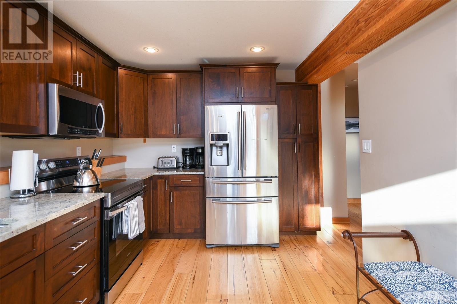 570 Arrowsmith Ridge, Courtenay real estate listing 989674