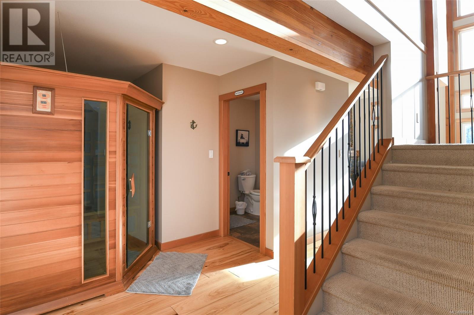 570 Arrowsmith Ridge, Courtenay real estate listing 989674