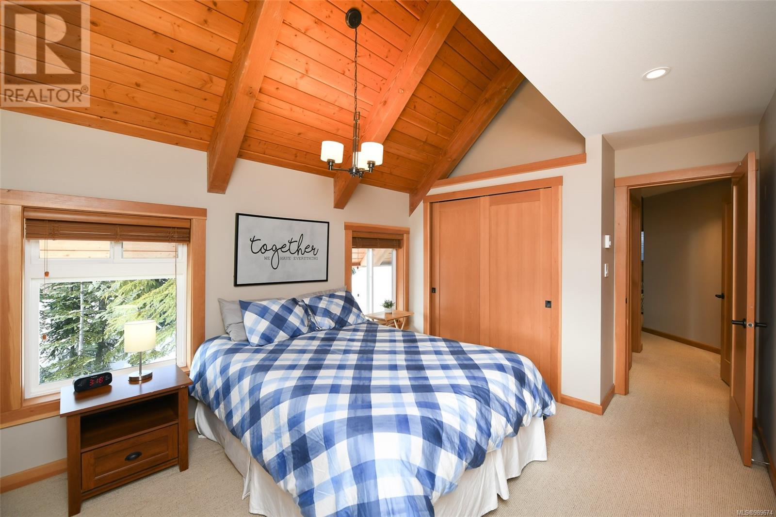570 Arrowsmith Ridge, Courtenay real estate listing 989674