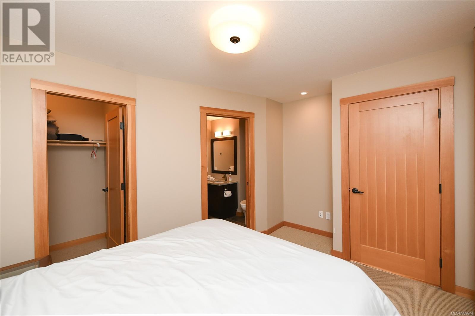 570 Arrowsmith Ridge, Courtenay real estate listing 989674