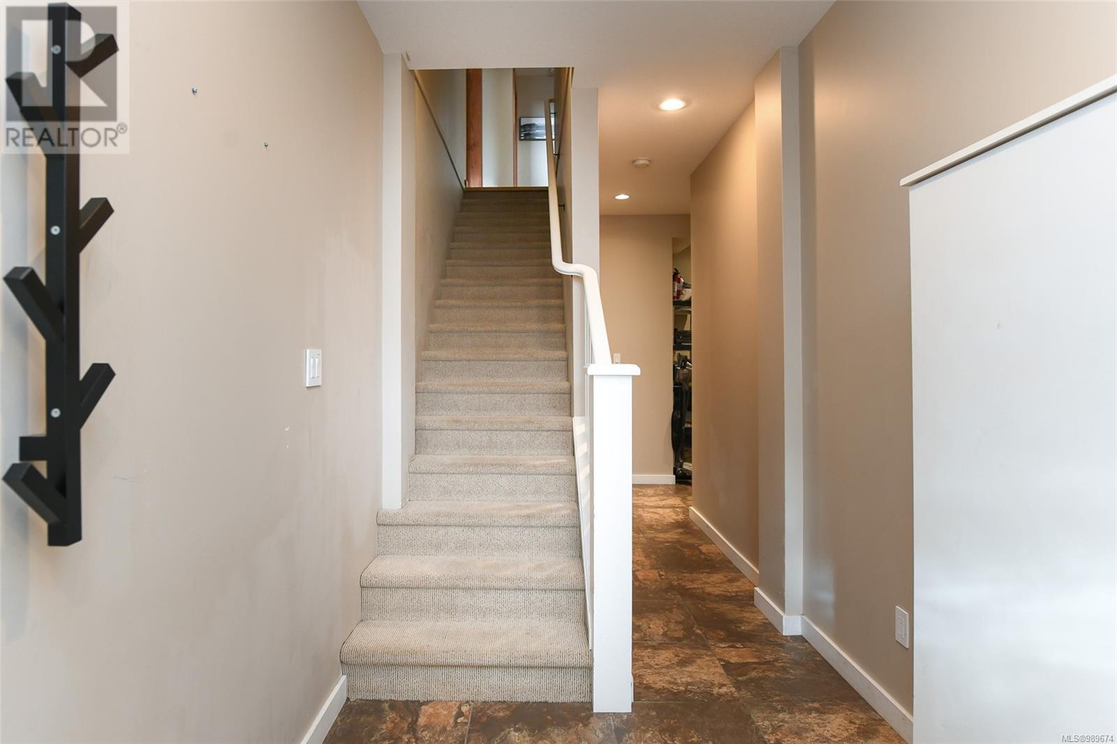 570 Arrowsmith Ridge, Courtenay real estate listing 989674