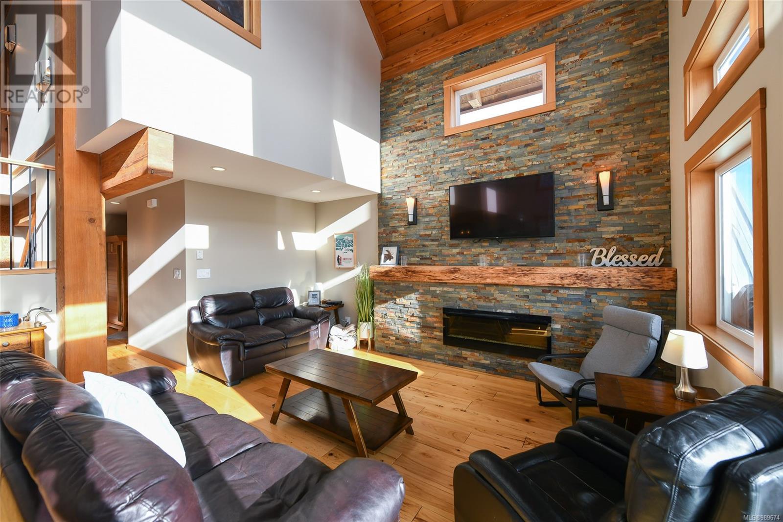 570 Arrowsmith Ridge, Courtenay real estate listing 989674