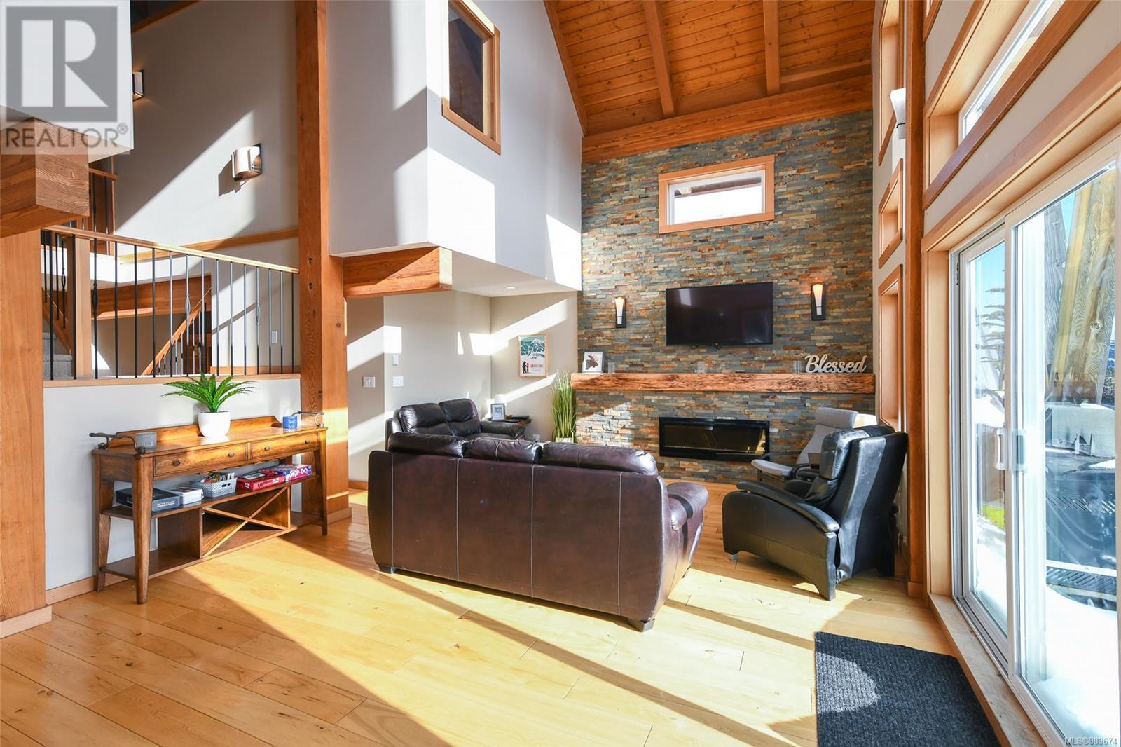 570 Arrowsmith Ridge, Courtenay real estate listing 989674