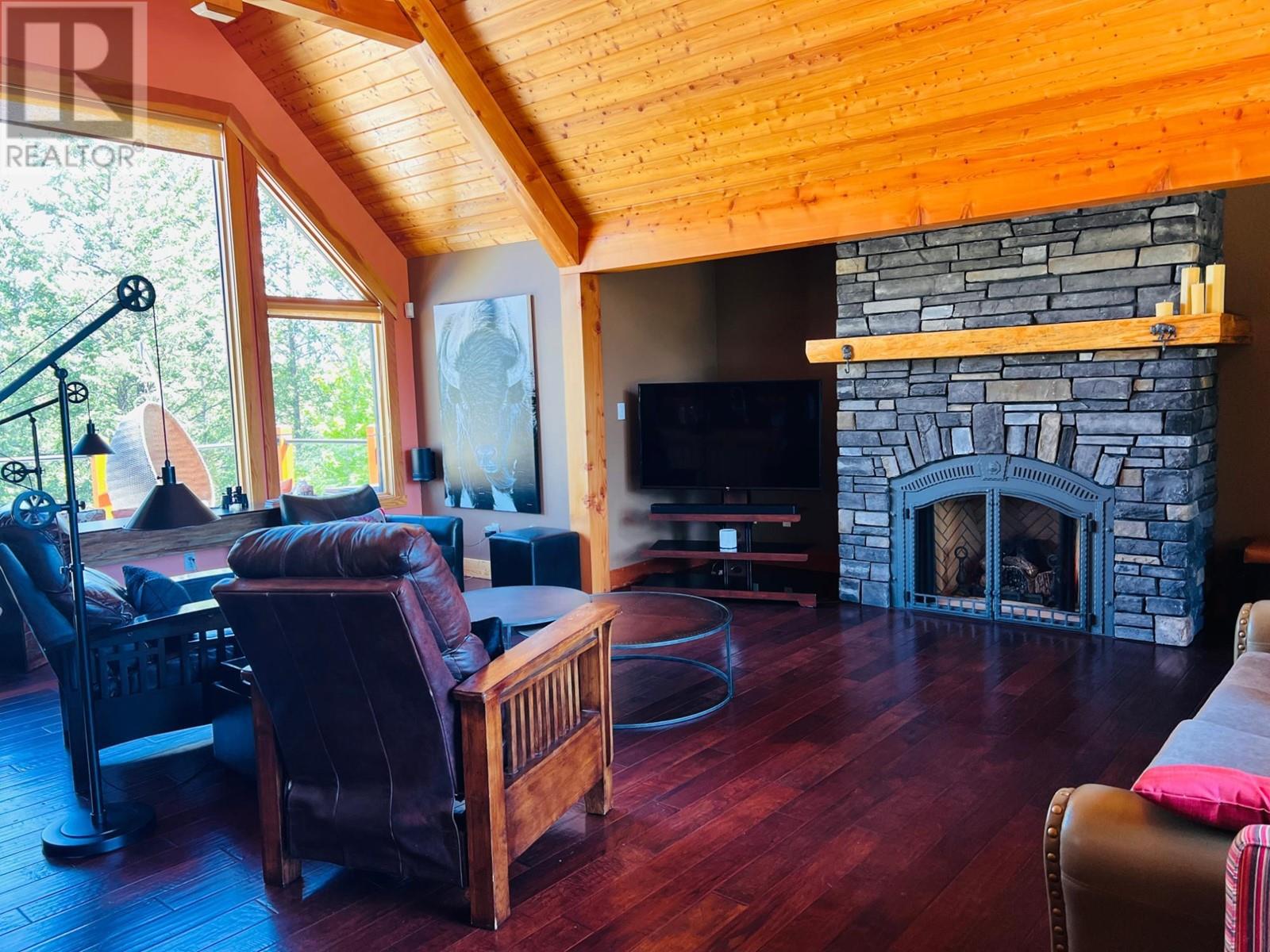 2557 LEDGEROCK Ridge, Invermere