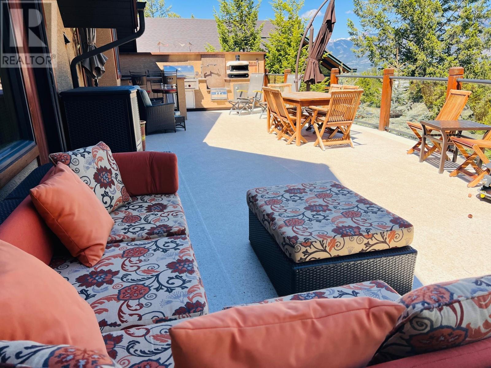 2557 LEDGEROCK Ridge, Invermere