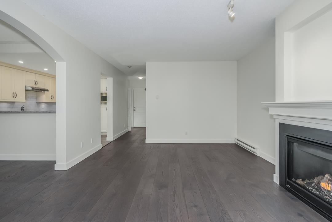 Photo 12 of 102 1785 Martin Drive, Surrey BC