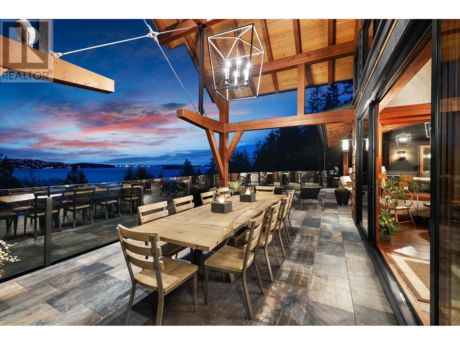 800 TAYLOR ROAD, Bowen Island