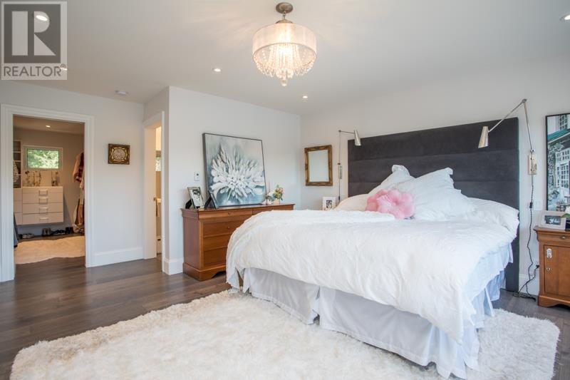 1812 CARDINAL CRESCENT, North Vancouver