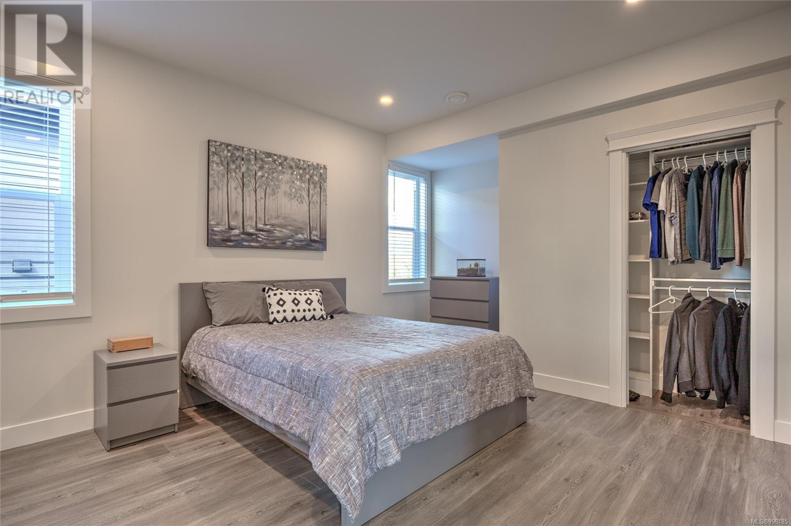 1218 Viewtop Rd, Duncan