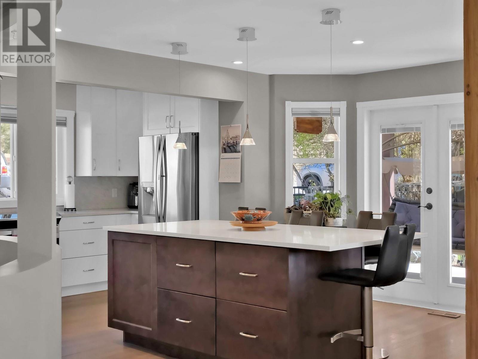  1922 Paly Road, Kelowna
