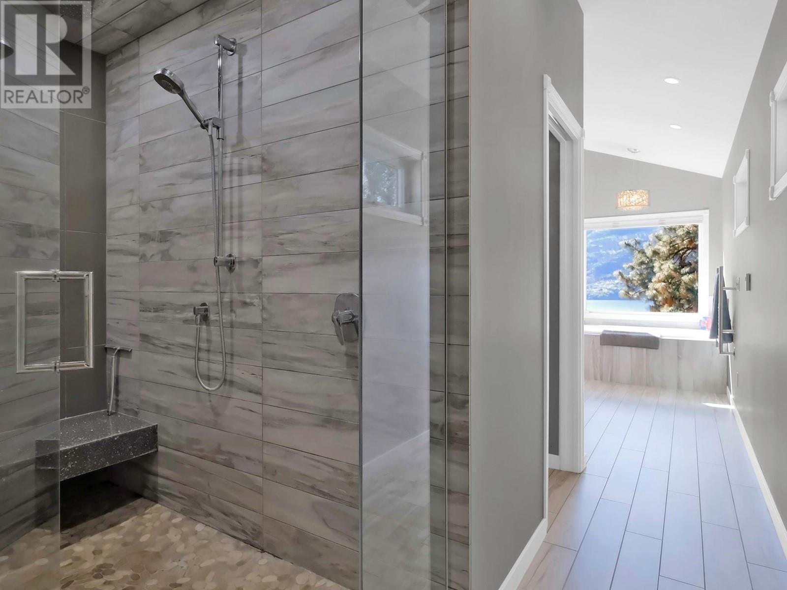  1922 Paly Road, Kelowna