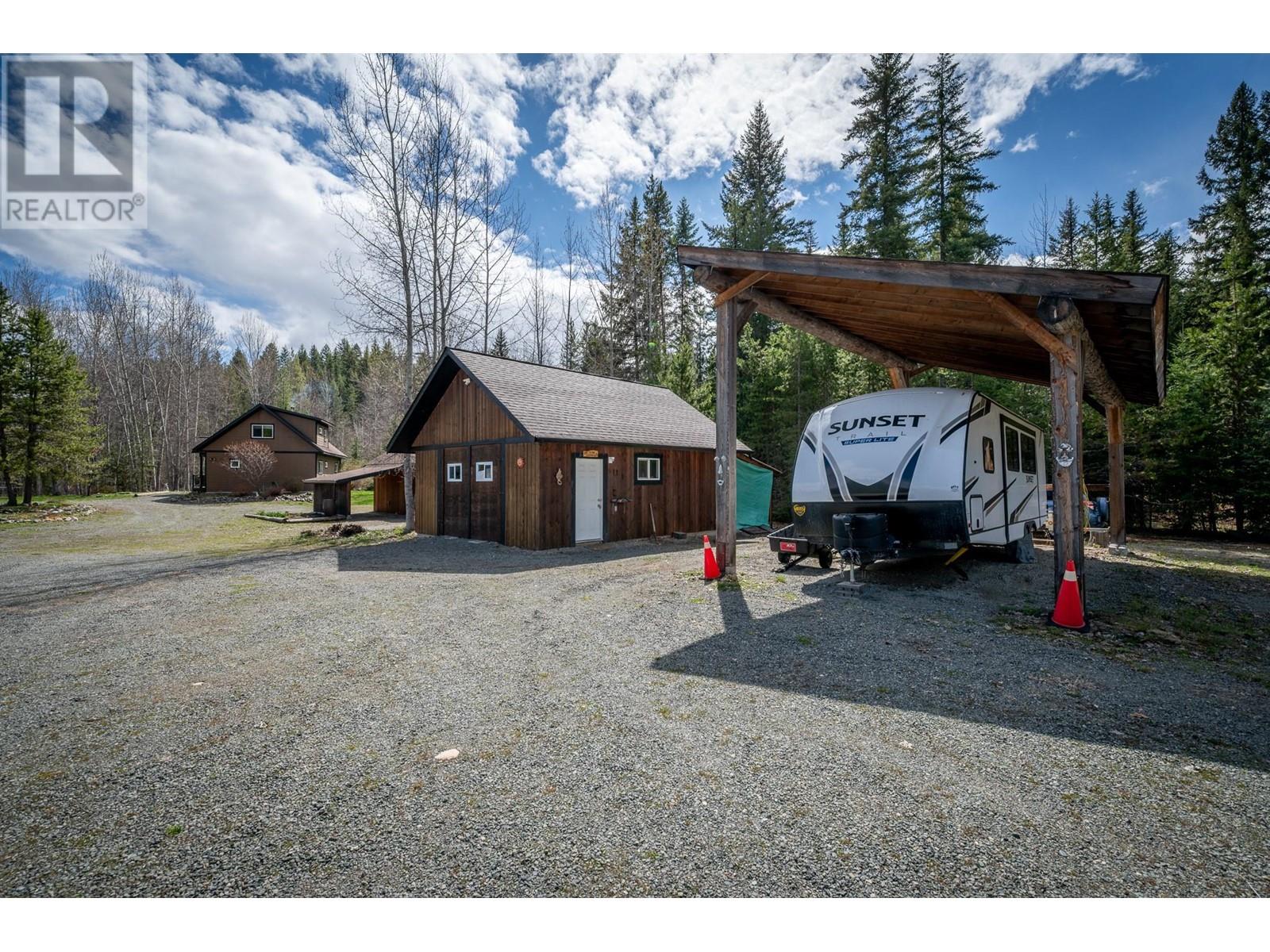 3240 BARRIERE SOUTH Road, Barriere