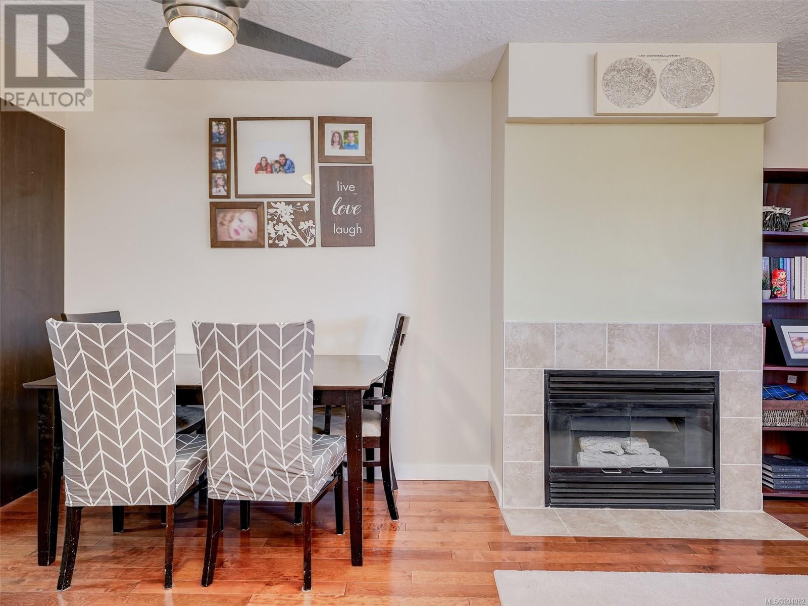 206 7143 West Saanich Road, Central Saanich