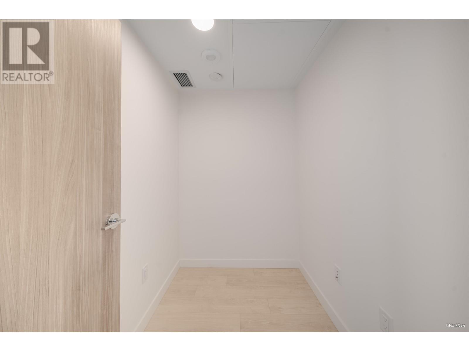 4203 4890 LOUGHEED HIGHWAY, Burnaby