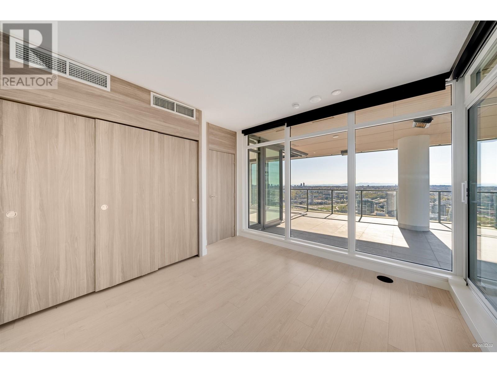 4203 4890 LOUGHEED HIGHWAY, Burnaby