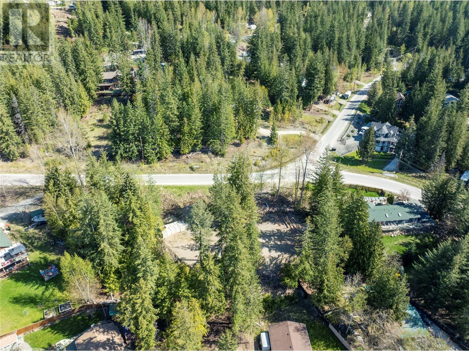2699 Fraser Road, Anglemont