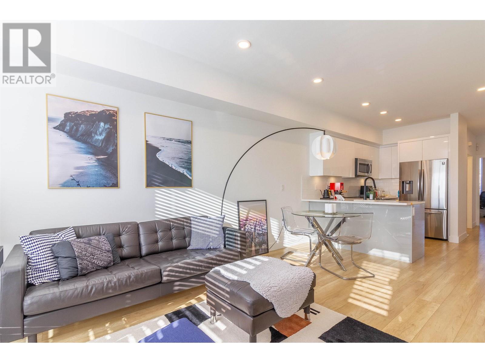 Photo 6 of 16 6288 Beresford Street, Burnaby BC