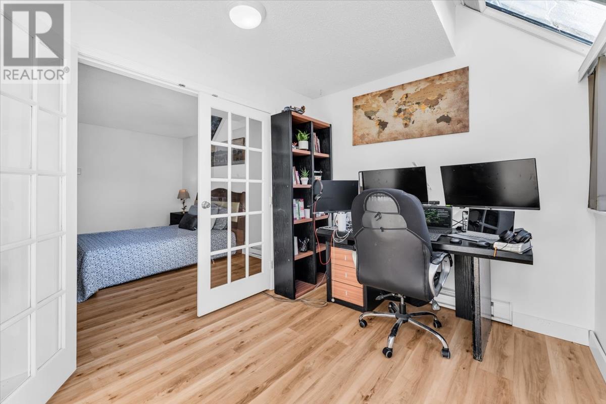 3295 MOUNTAIN HIGHWAY, North Vancouver