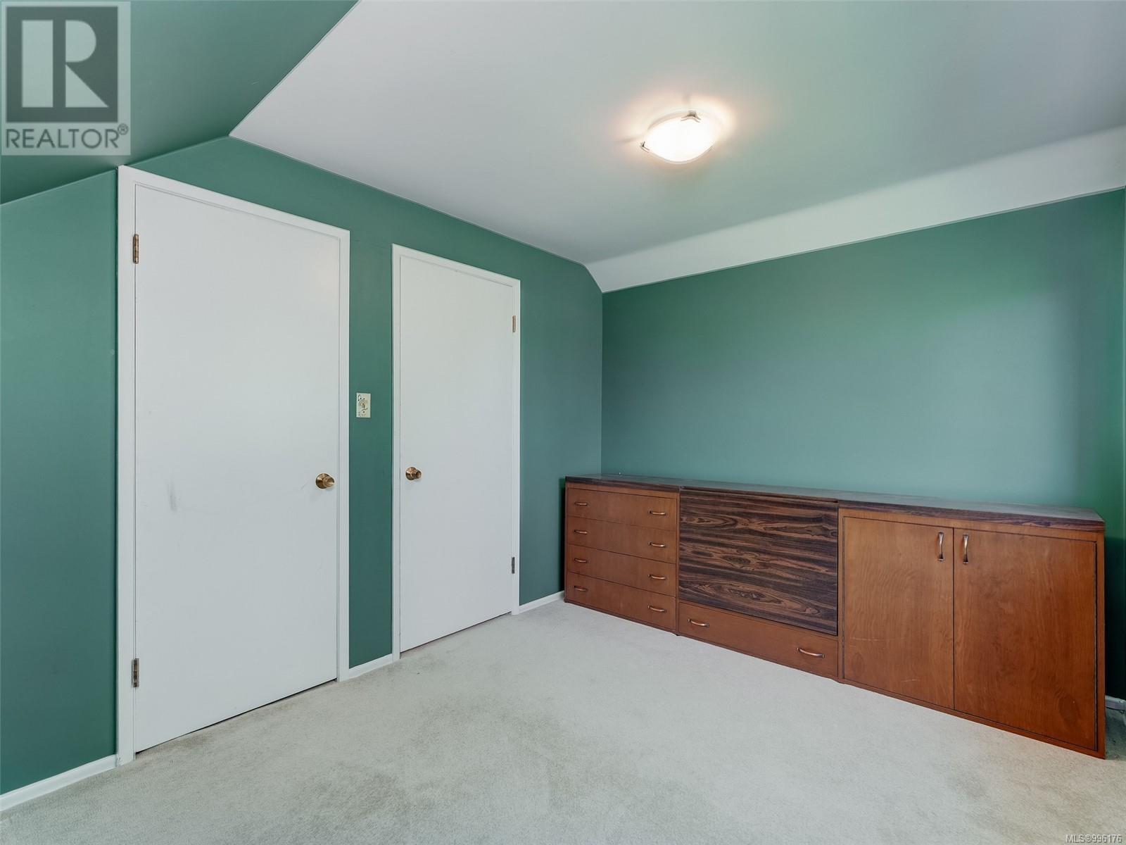  4555 Bissenden Place, Saanich