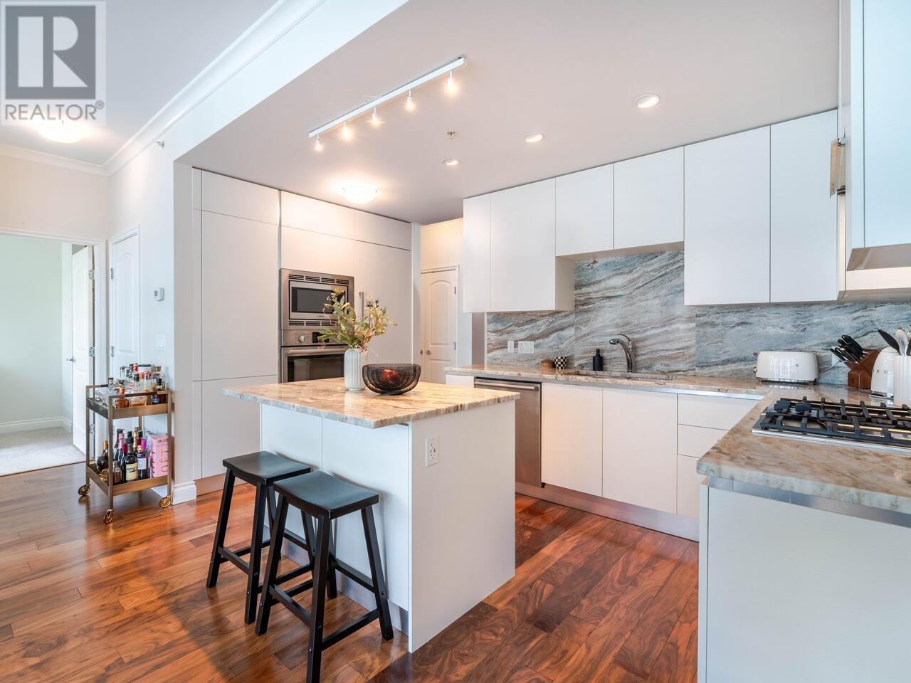604 185 VICTORY SHIP WAY, North Vancouver