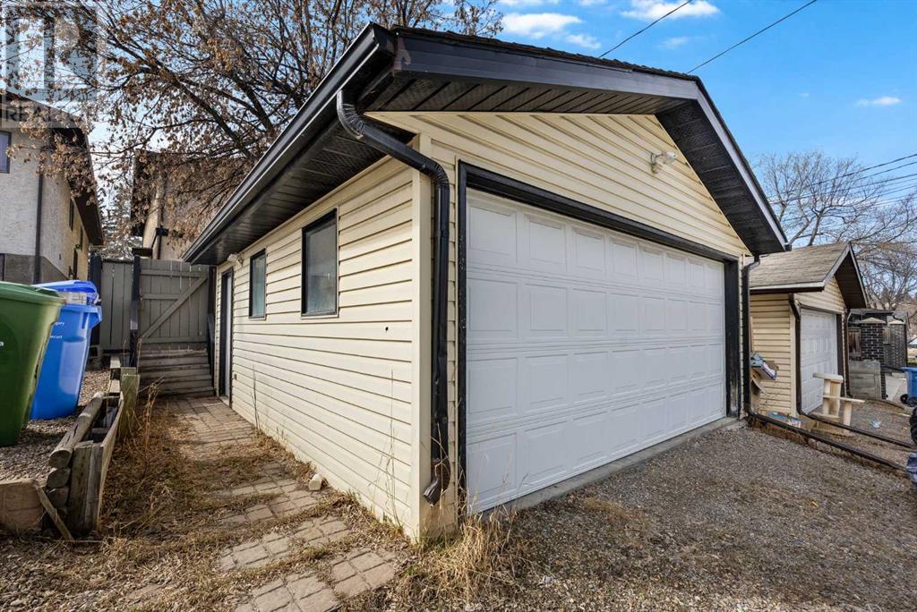 Single Family House for Sale in   Avenue NE Tuxedo Park Calgary 