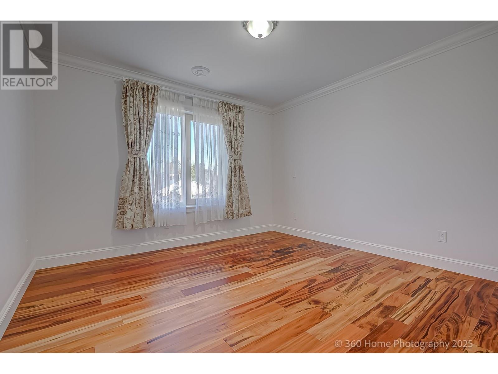Photo 7 of 28 W 47th Avenue, Vancouver BC