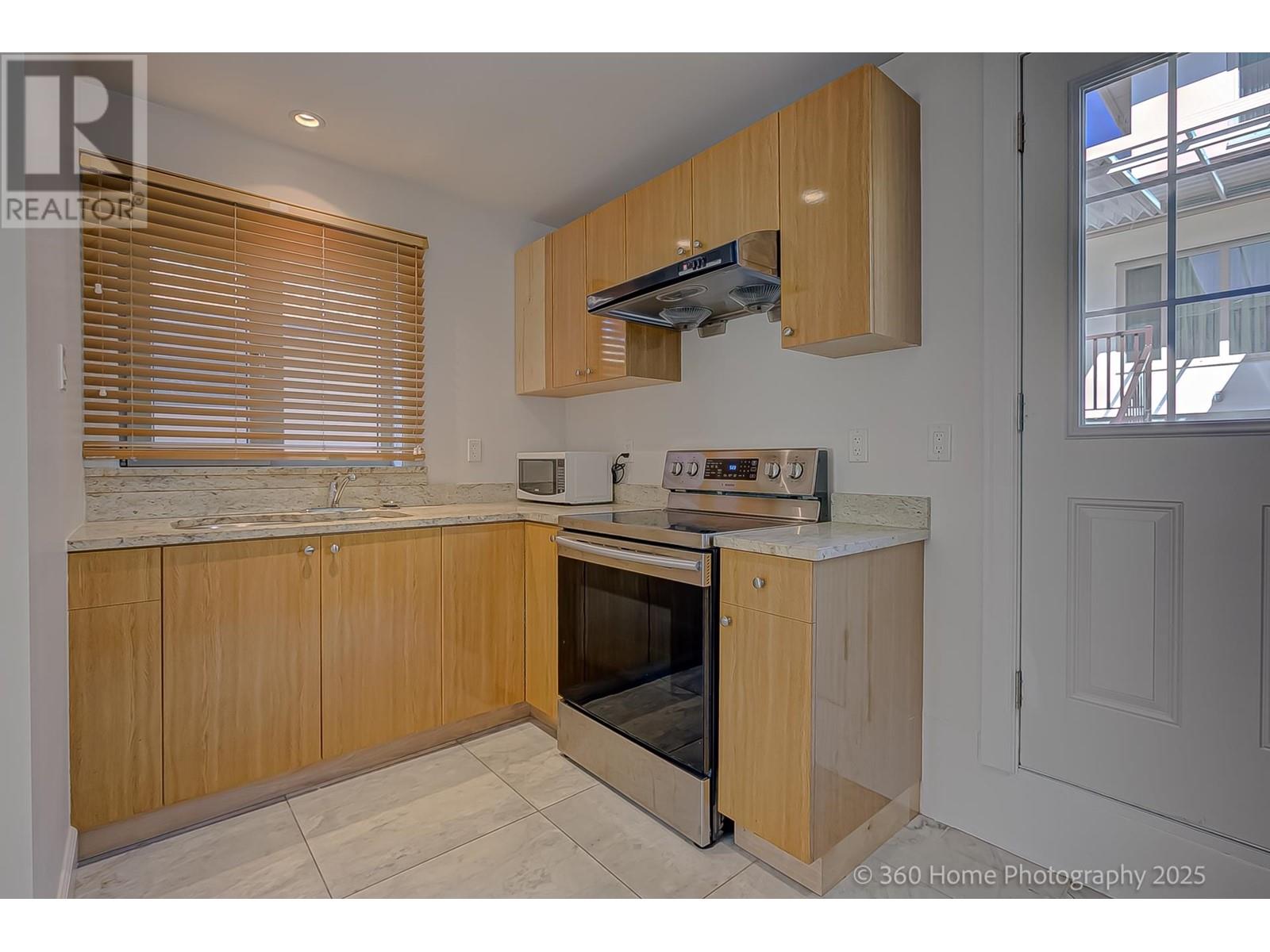 Photo 22 of 28 W 47th Avenue, Vancouver BC