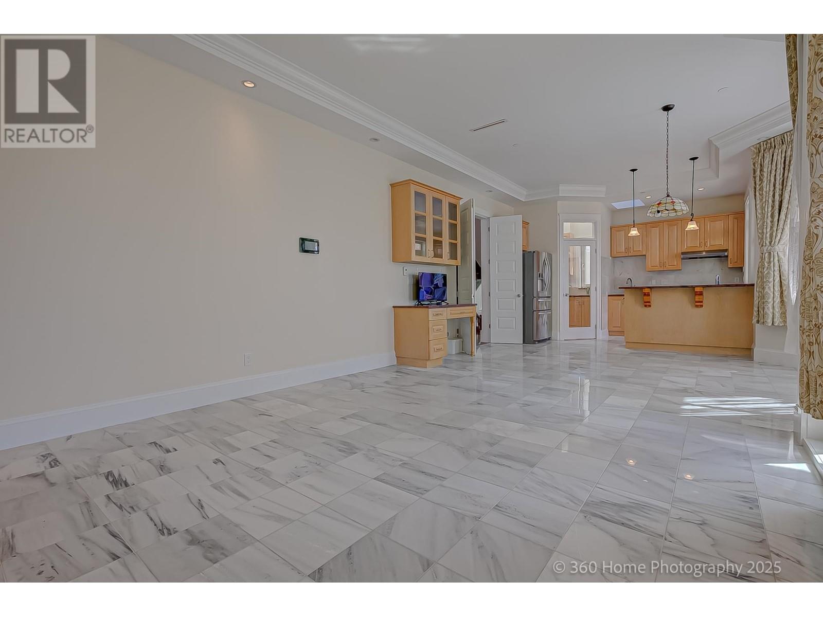 Photo 15 of 28 W 47th Avenue, Vancouver BC