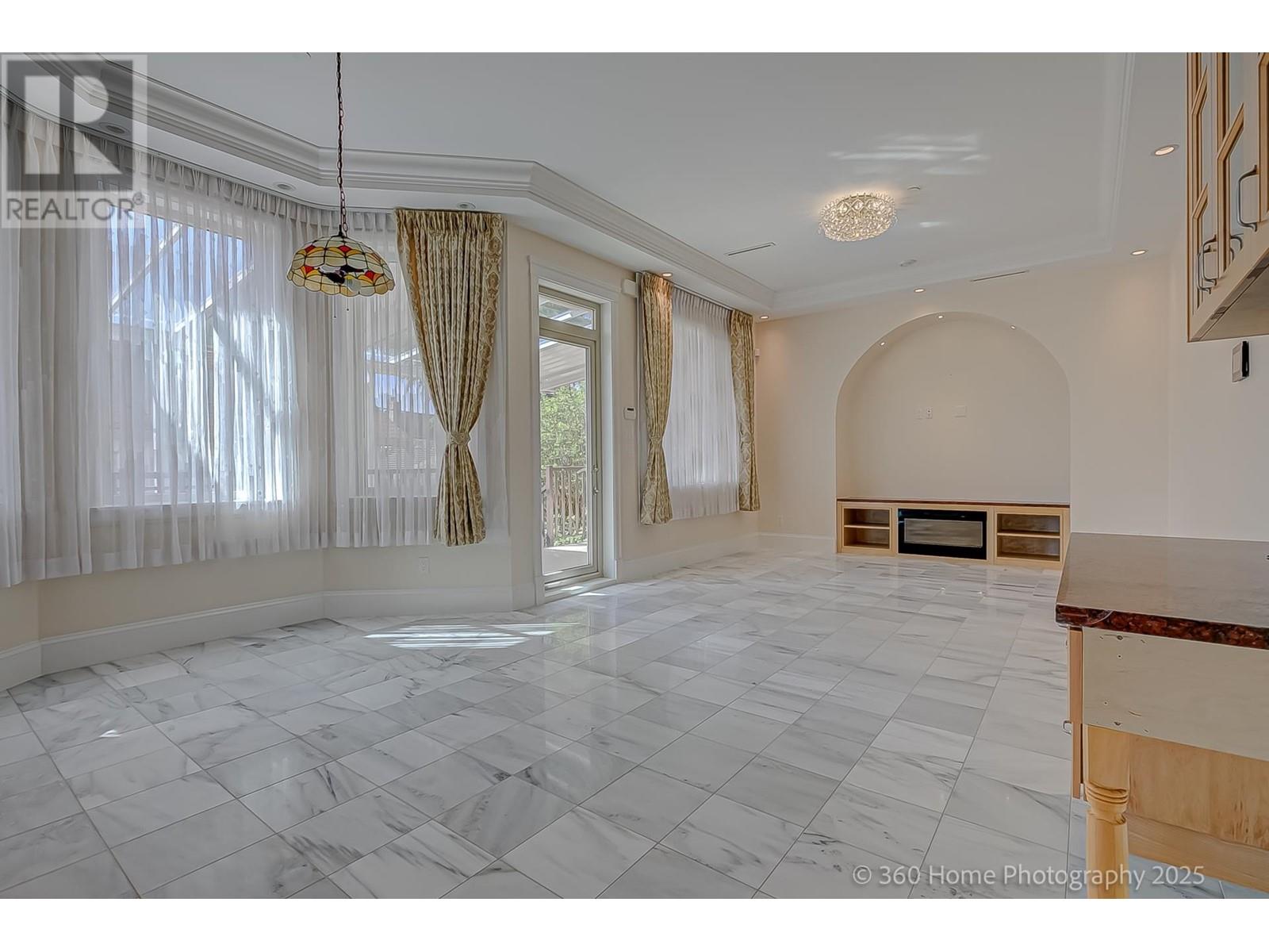 Photo 14 of 28 W 47th Avenue, Vancouver BC